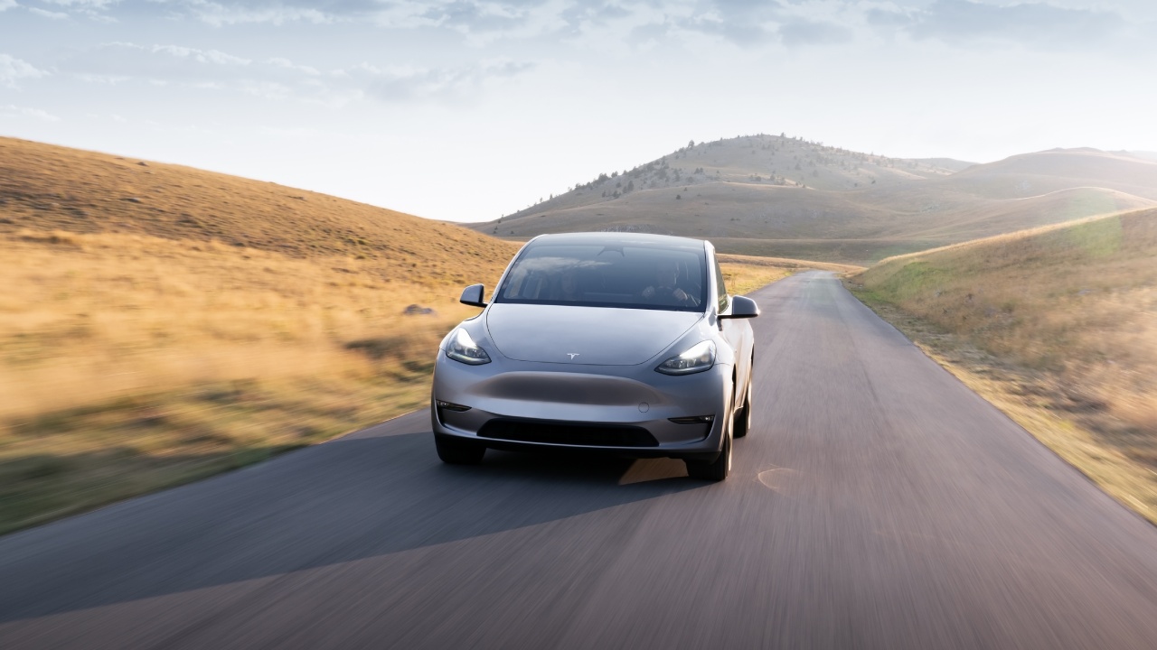 Prices and Specifications for Tesla Model Y 2024 in UAE | Autopediame